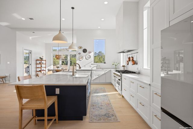 925 Clearwater Canyon, Bandera, TX 78003