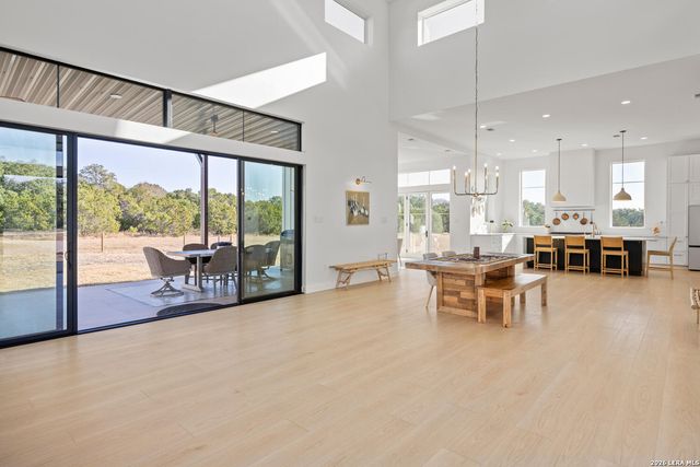 925 Clearwater Canyon, Bandera, TX 78003