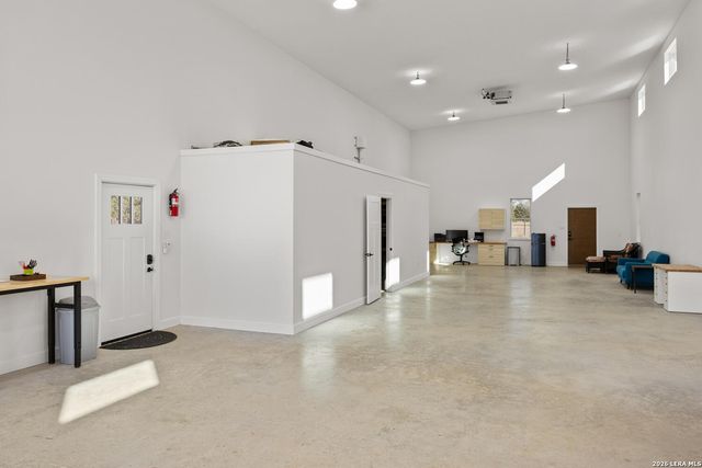 925 Clearwater Canyon, Bandera, TX 78003