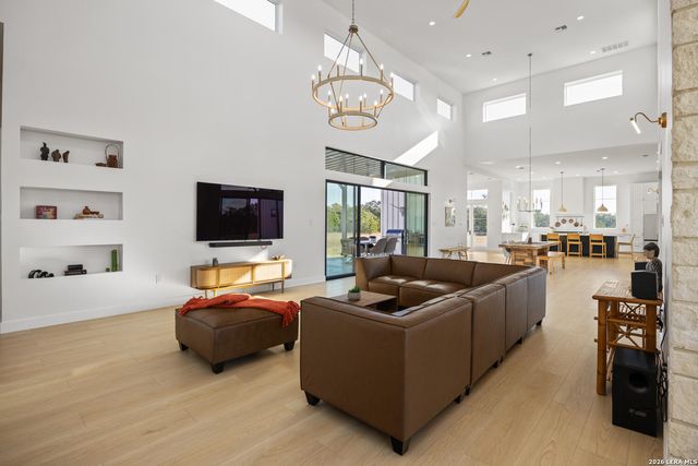 925 Clearwater Canyon, Bandera, TX 78003