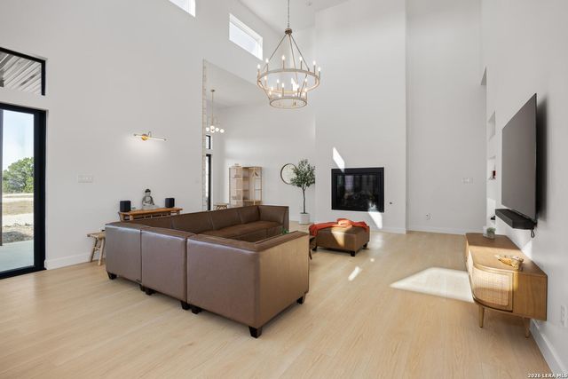 925 Clearwater Canyon, Bandera, TX 78003