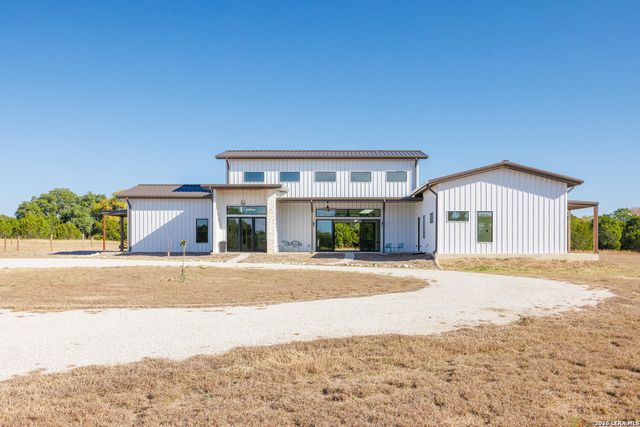 925 Clearwater Canyon, Bandera, TX 78003