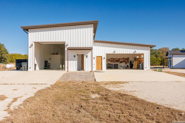 925 Clearwater Canyon, Bandera, TX 78003