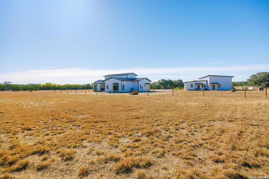 925 Clearwater Canyon, Bandera, TX 78003