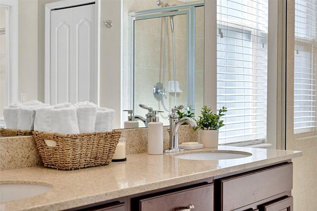 1102 WHITE WATER BAY DRIVE, Groveland, FL 34736