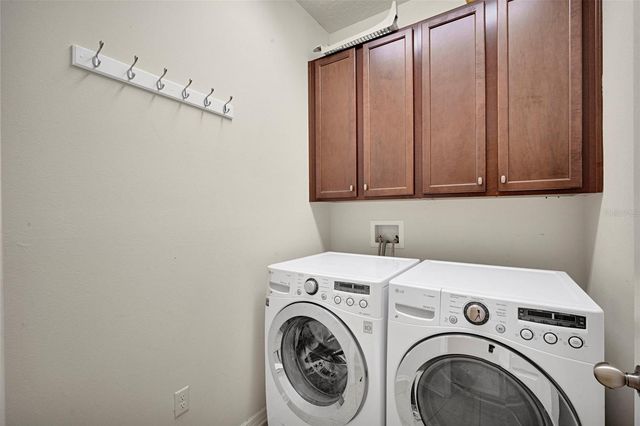 1102 WHITE WATER BAY DRIVE, Groveland, FL 34736