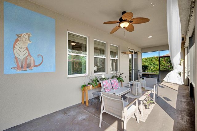 1102 WHITE WATER BAY DRIVE, Groveland, FL 34736