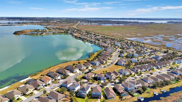 1102 WHITE WATER BAY DRIVE, Groveland, FL 34736