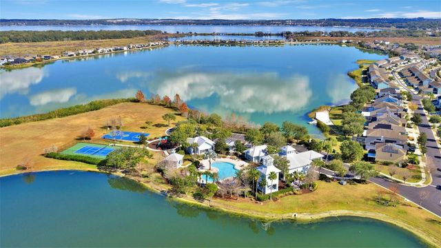 1102 WHITE WATER BAY DRIVE, Groveland, FL 34736