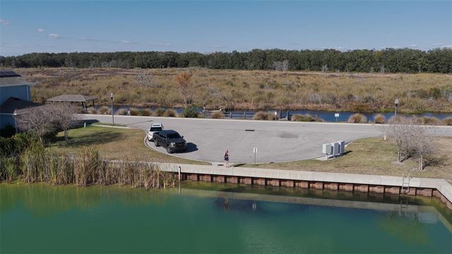 1102 WHITE WATER BAY DRIVE, Groveland, FL 34736