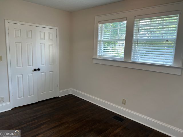 1565 Walker Avenue B, College Park, GA 30337