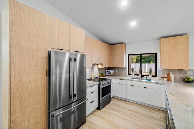 3527 SW 23rd Street, Delray Beach, FL 33445