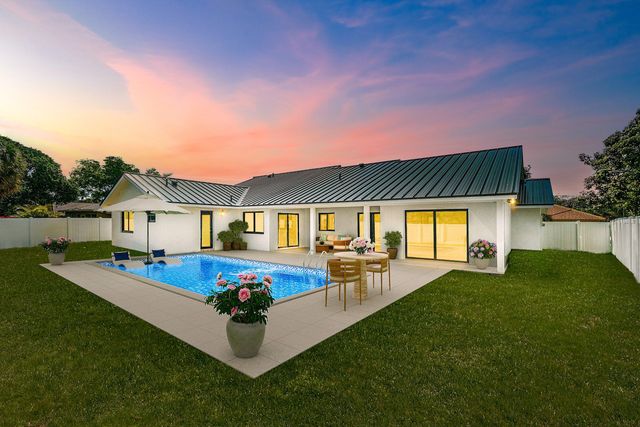 3527 SW 23rd Street, Delray Beach, FL 33445