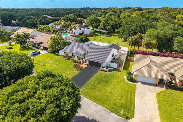 3527 SW 23rd Street, Delray Beach, FL 33445