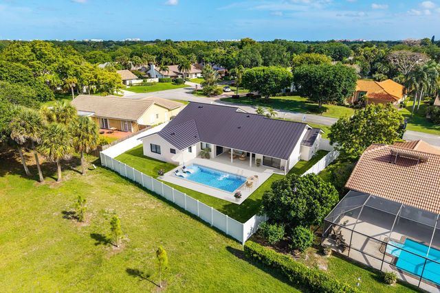 3527 SW 23rd Street, Delray Beach, FL 33445