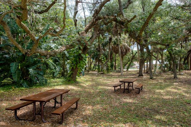 3527 SW 23rd Street, Delray Beach, FL 33445