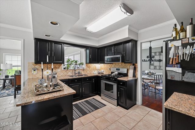 7003 Shadowcreek Drive, Maumee, OH 43537