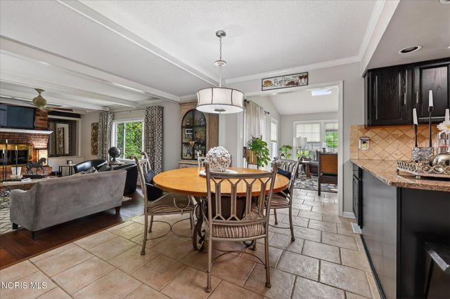 7003 Shadowcreek Drive, Maumee, OH 43537
