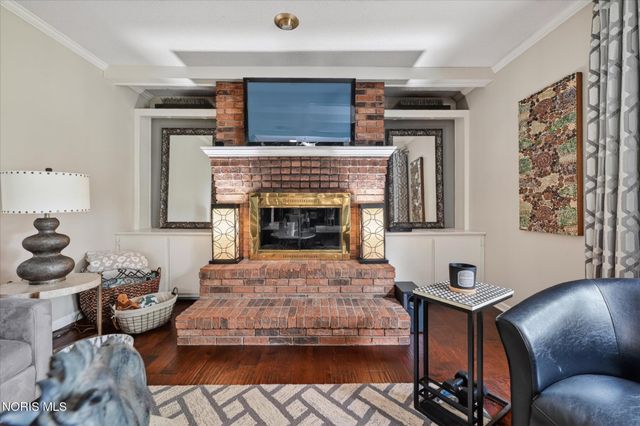 7003 Shadowcreek Drive, Maumee, OH 43537