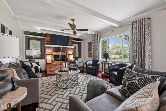 7003 Shadowcreek Drive, Maumee, OH 43537