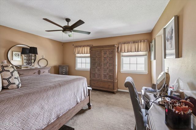 7003 Shadowcreek Drive, Maumee, OH 43537