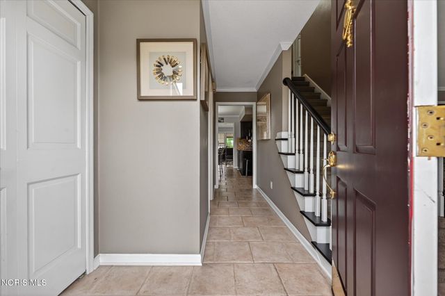 7003 Shadowcreek Drive, Maumee, OH 43537