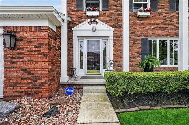 7003 Shadowcreek Drive, Maumee, OH 43537