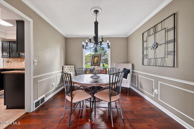 7003 Shadowcreek Drive, Maumee, OH 43537