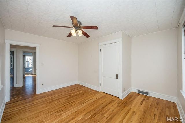 5033 Bancroft Avenue, St Louis, MO 63109