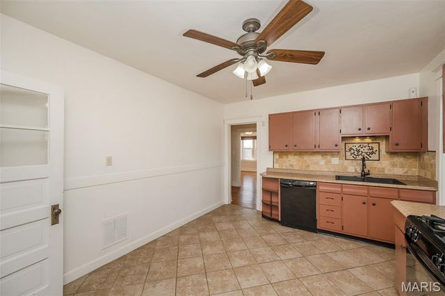 5033 Bancroft Avenue, St Louis, MO 63109