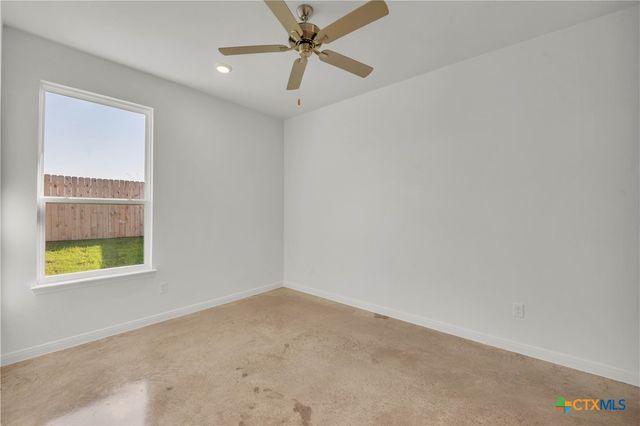 647 Pacific Crest Trail, Copperas Cove, TX 76522