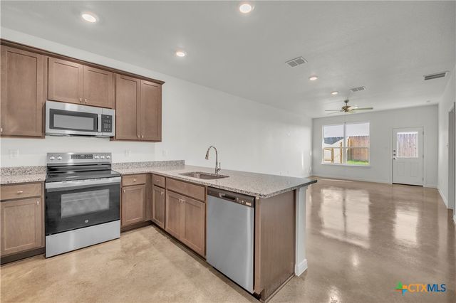 647 Pacific Crest Trail, Copperas Cove, TX 76522