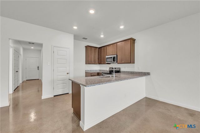 647 Pacific Crest Trail, Copperas Cove, TX 76522