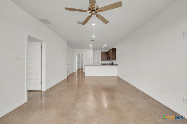 647 Pacific Crest Trail, Copperas Cove, TX 76522