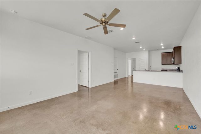 647 Pacific Crest Trail, Copperas Cove, TX 76522