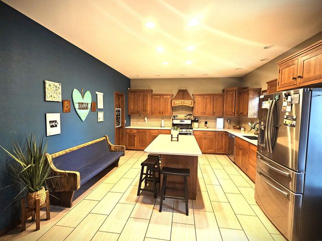 401 N Walnut Avenue, New Hampton, IA 50659