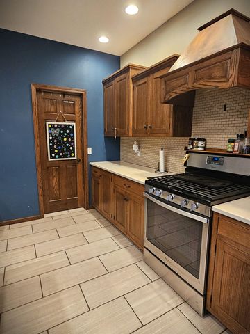 401 N Walnut Avenue, New Hampton, IA 50659