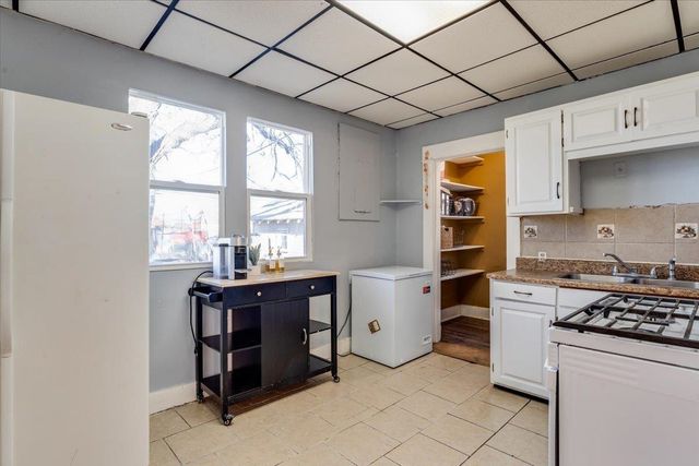 1607 N Waco Ave, Wichita, KS 67203