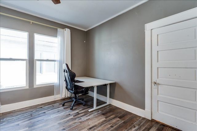 1607 N Waco Ave, Wichita, KS 67203