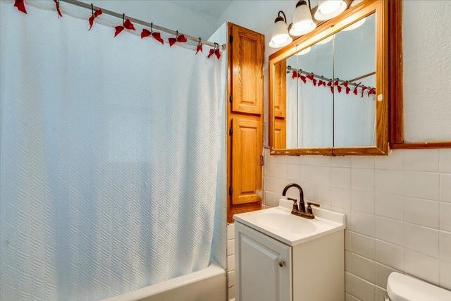 1607 N Waco Ave, Wichita, KS 67203