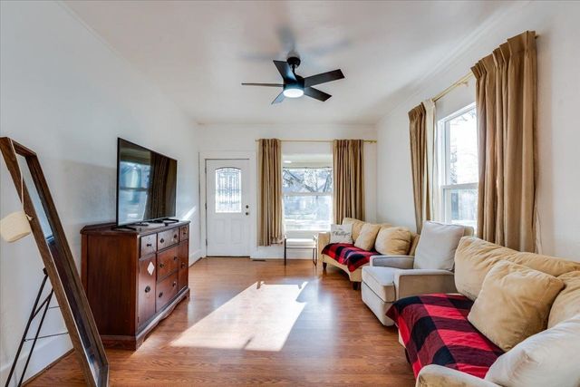 1607 N Waco Ave, Wichita, KS 67203