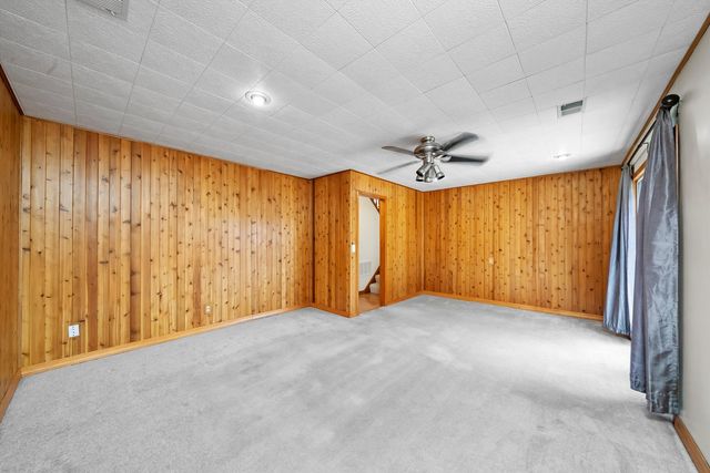 7560 W Hawthorne Lane, Frankfort, IL 60423