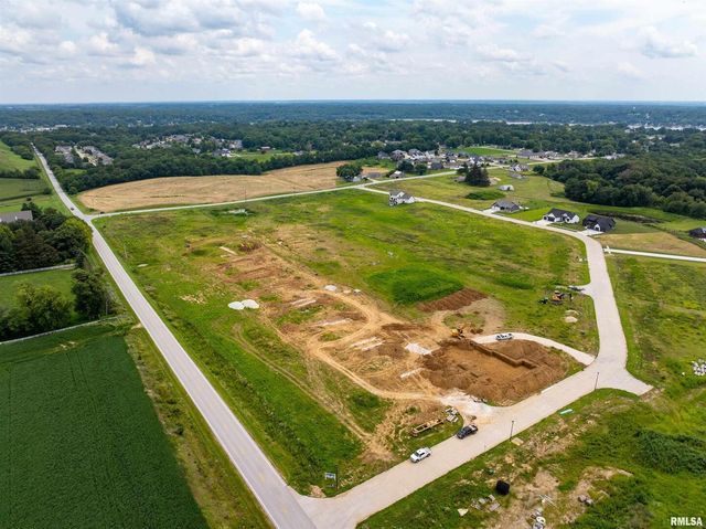 2 FRANK Court, Le Claire, IA 52753