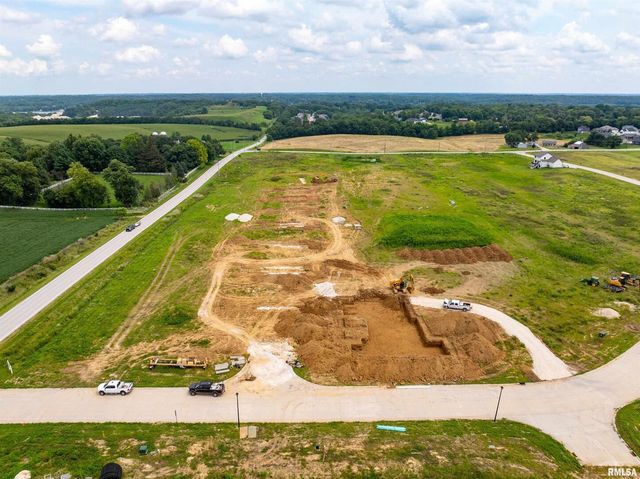 2 FRANK Court, Le Claire, IA 52753