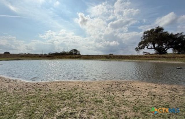 4689 County Road 302, Runge, TX 78151