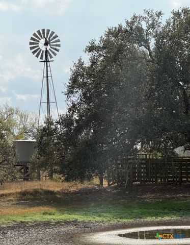 4689 County Road 302, Runge, TX 78151