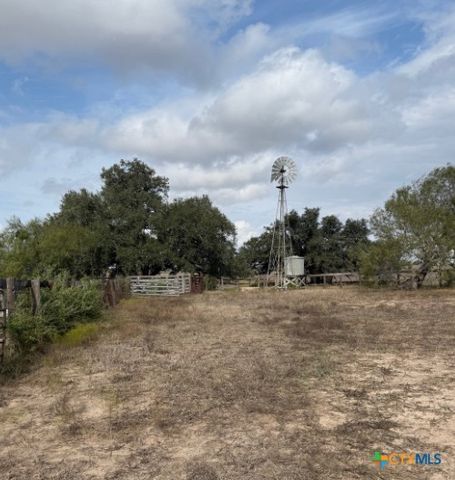 4689 County Road 302, Runge, TX 78151