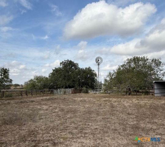 4689 County Road 302, Runge, TX 78151