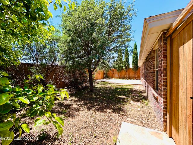 2907 106th Street, Lubbock, TX 79423