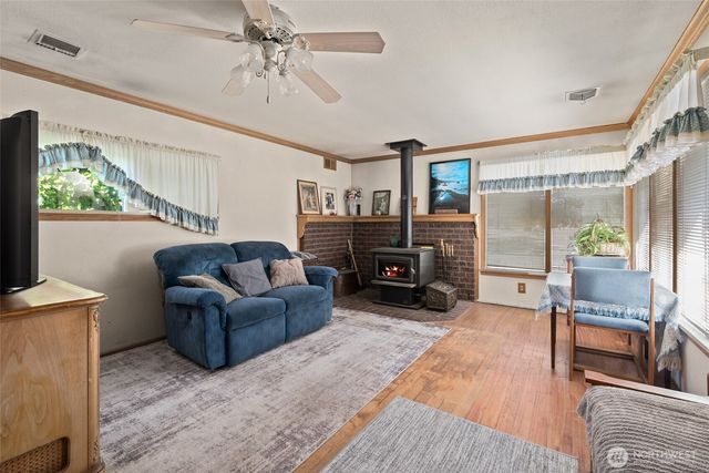 685 NE Regatta Street, Oak Harbor, WA 98277